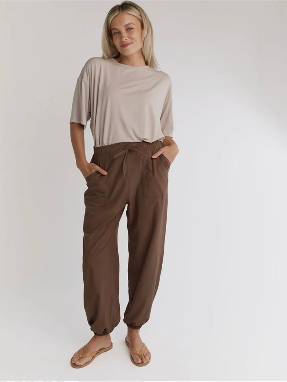 Albion Society Joggers in Mocha NWT XS Petite